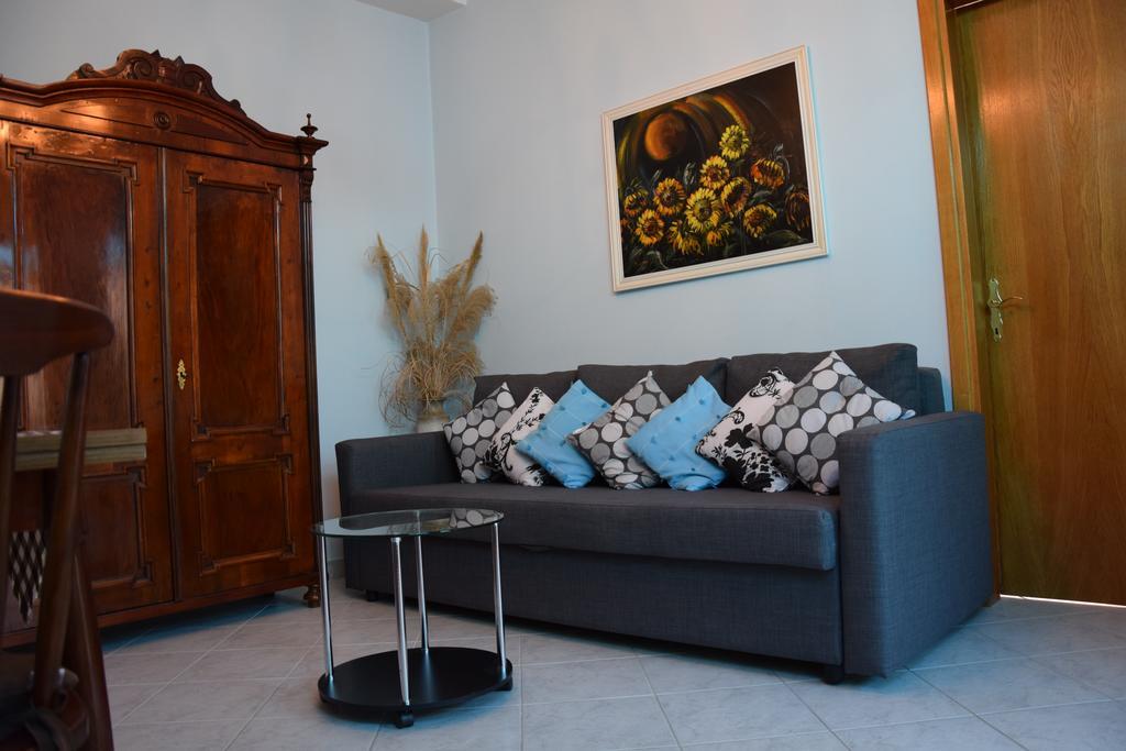 Apartments Crobeg راب المظهر الخارجي الصورة